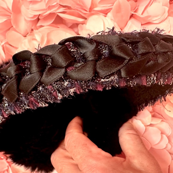 CHANEL Rabbit Fur Tweed Earmuffs - Picture 8 of 8